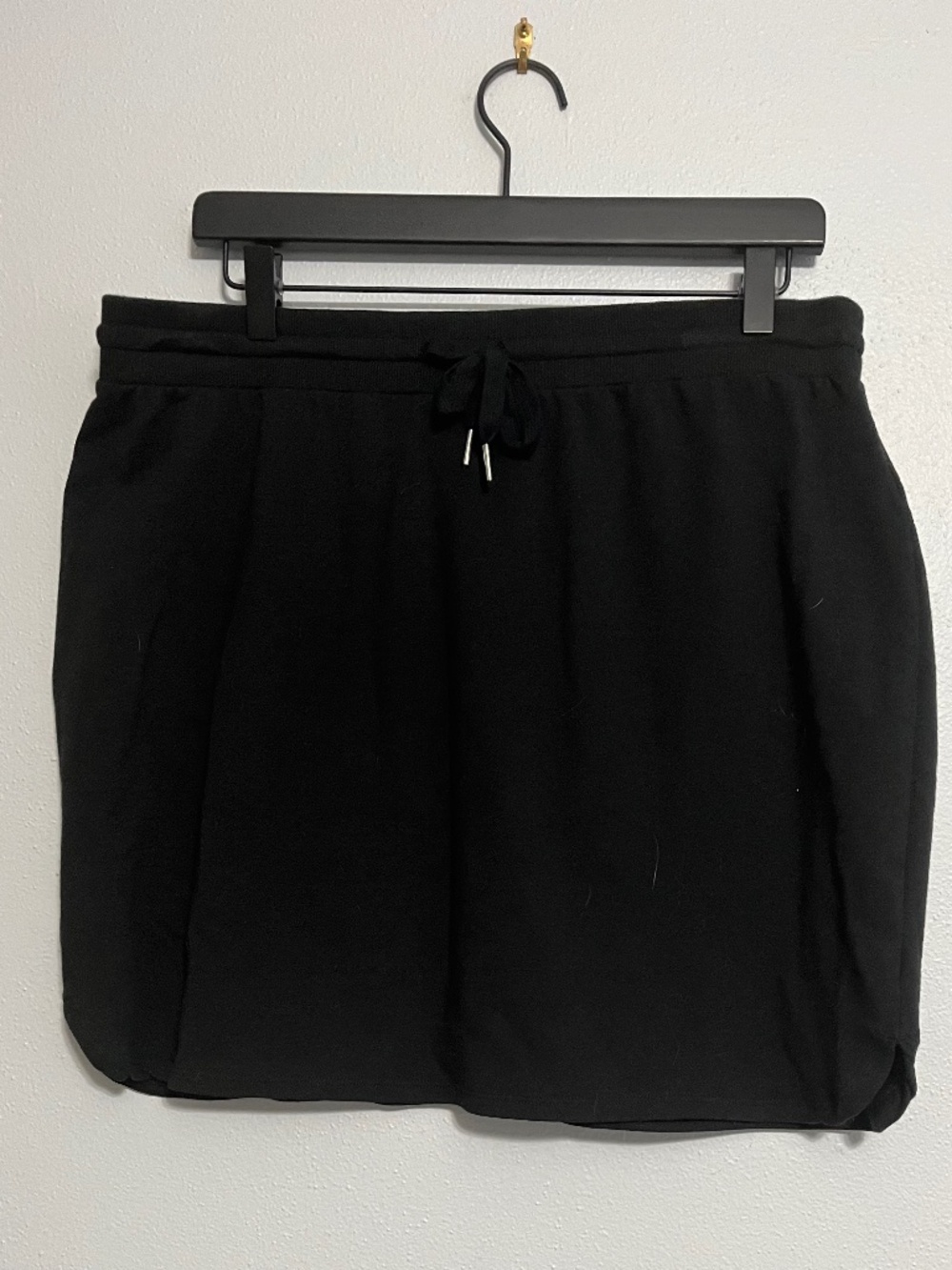 Daily Ritual black skirt size large